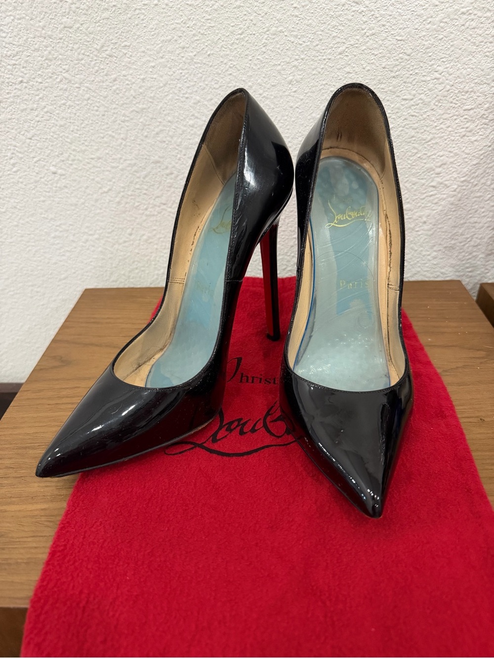 Authentic Christian Louboutin So Kate Black Heels 39.5
